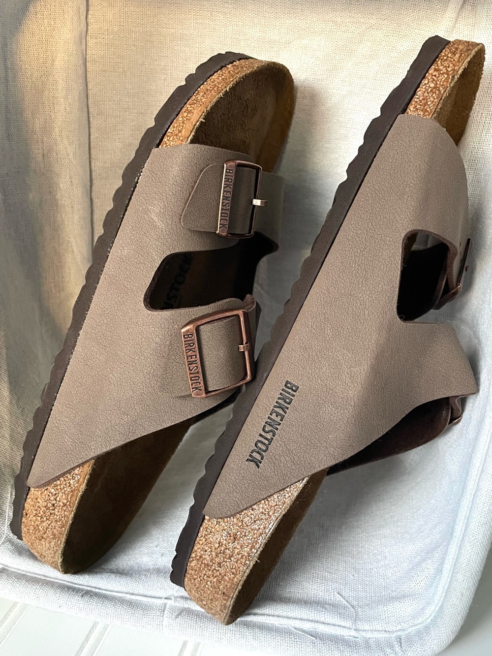 Birkenstock Arizona Sandal Mocha Two-Strap Iconic Light Brown EU 44 M11 Reg NWOT - Picture 2 of 14